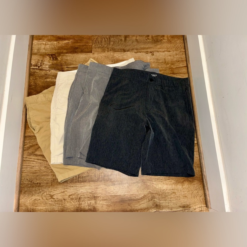 5 pairs of Old Navy & J.Crew shorts size 33 - Picture 1 of 12